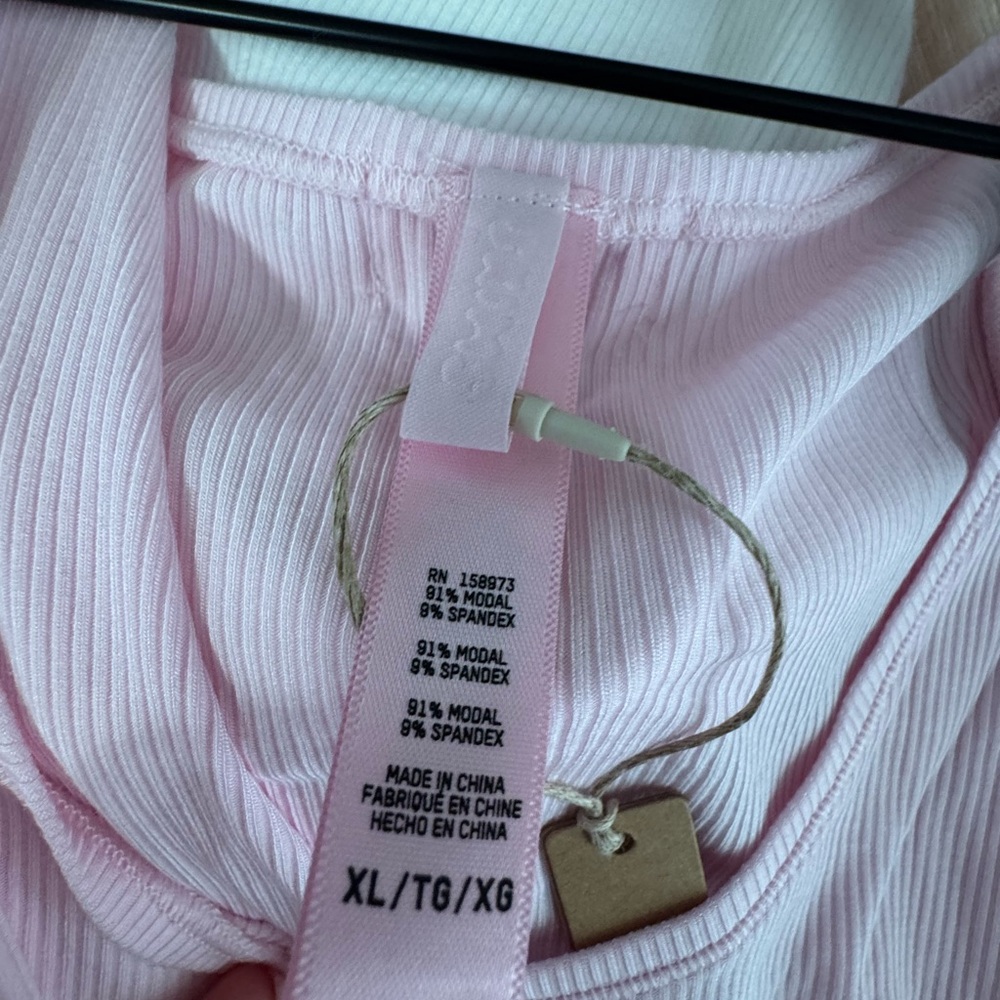 SKIMS Light Pink Scoop Neck Tank Top - Picture 7 of 8